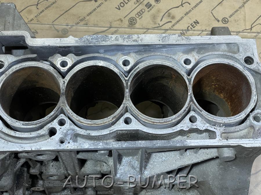 VW VAG 1.6 CFN Блок цилиндров 03C103019 03C103019R/T